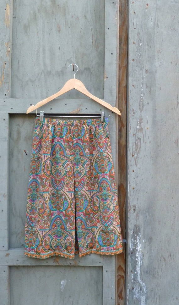 1970s Silk Skirt Paisley Print