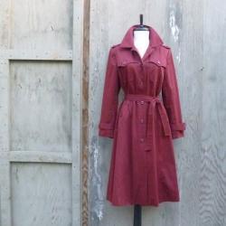 1970s Classic Trench Coat in Brick Red